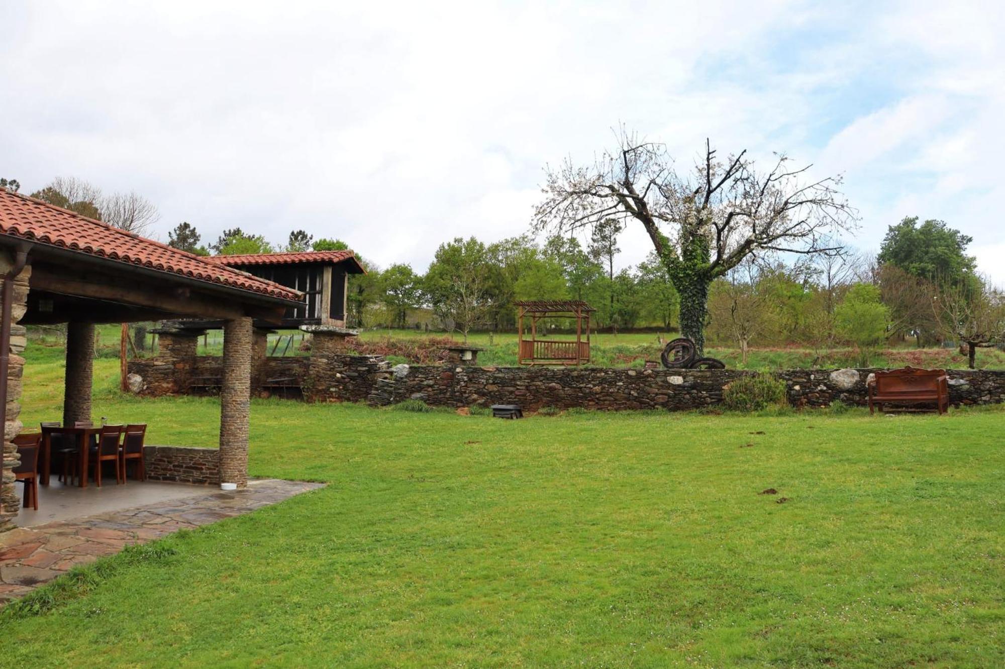 Fogar De Lecer Guest House Arzua Exterior photo